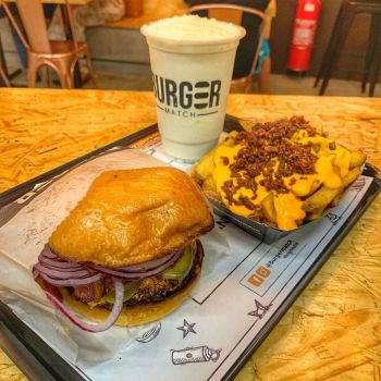 Foto Burger Match