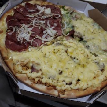 Foto Pizzaria Giriu's